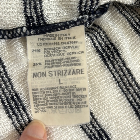 Benetton knit top. Size L. - Picture 3 of 5